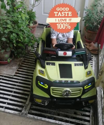 kids JEEP BATTERY OPERATED WITH REMOTE