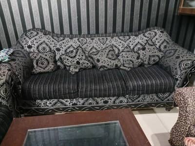 slighty 6 seater solid sofa for sale