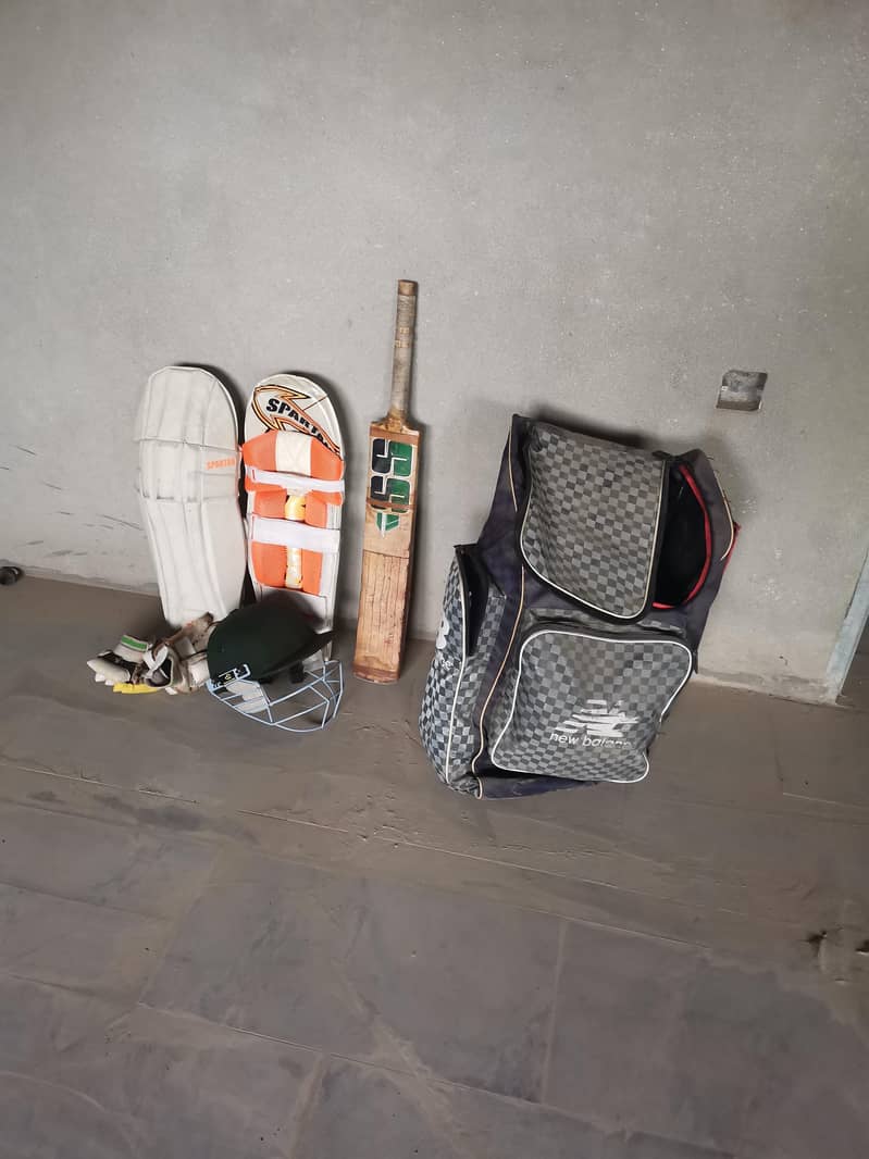 hard ball kit - Sports Equipment - 1112637404