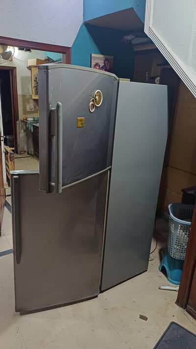 haier fridge model hrf-380m 16 cubic foot