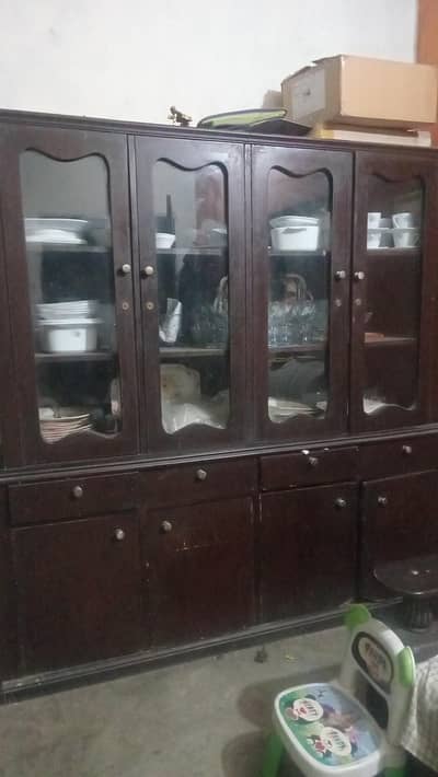 wooden showcase 4 portions