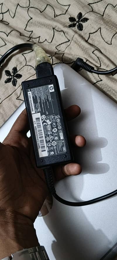 HP EliteBook Folio 1040 G3 totally neat condition sleek design