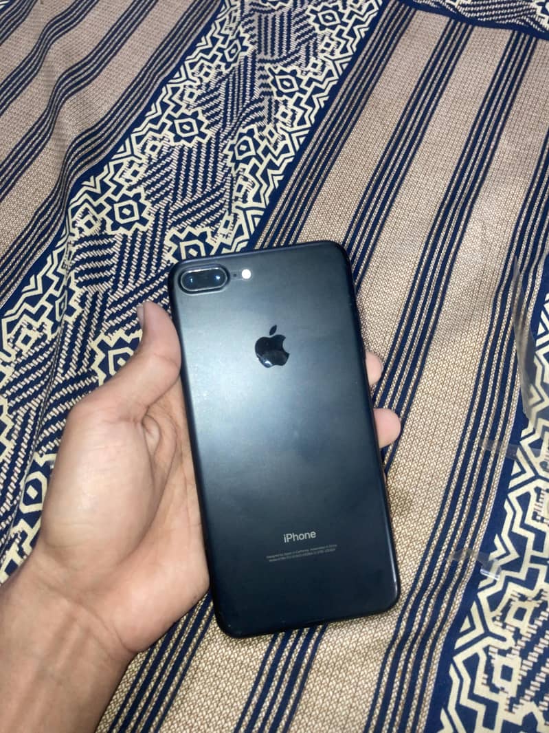 Apple iPhone 7 Plus 0