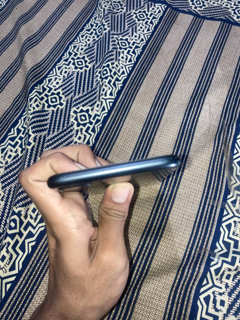Apple iPhone 7 Plus 1