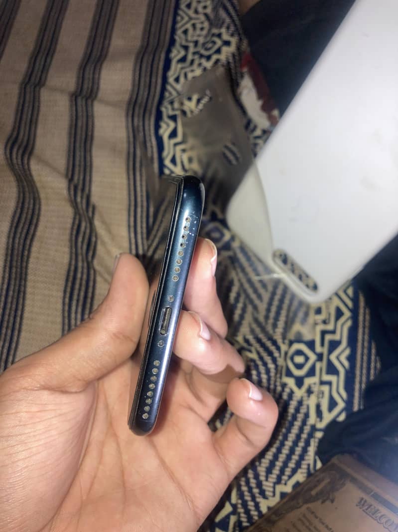 Apple iPhone 7 Plus 4