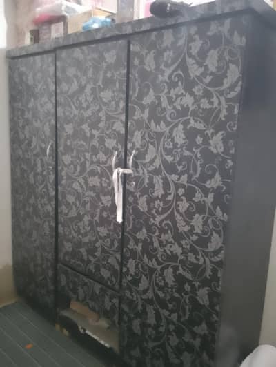 urgent sale Bed, wordrobe,  dressing table