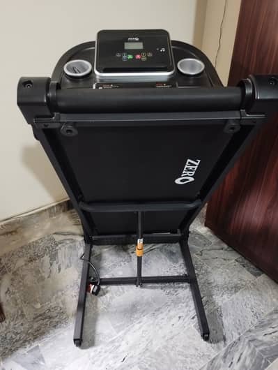 SLIGHTLY USED TREADMILL OF ZERO ZT R15