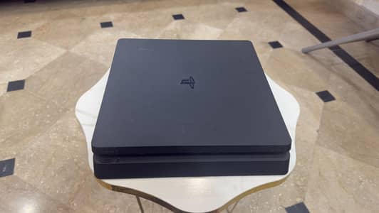 PS4 1TB Jailbreak with 2 Controllers – Excellent Condition
