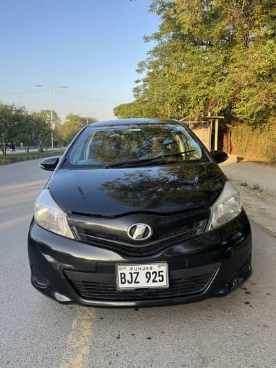 Toyota Vitz 2012/16 Urgent Sale