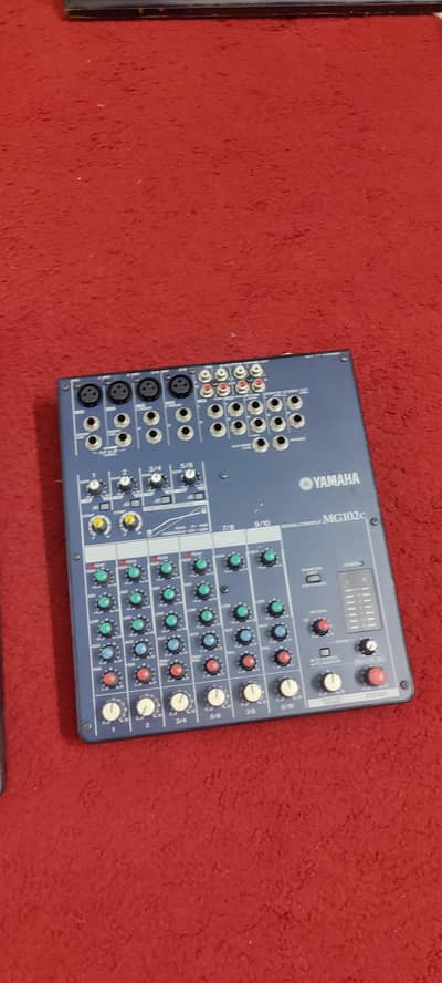 Yamaha 4 channel mixer