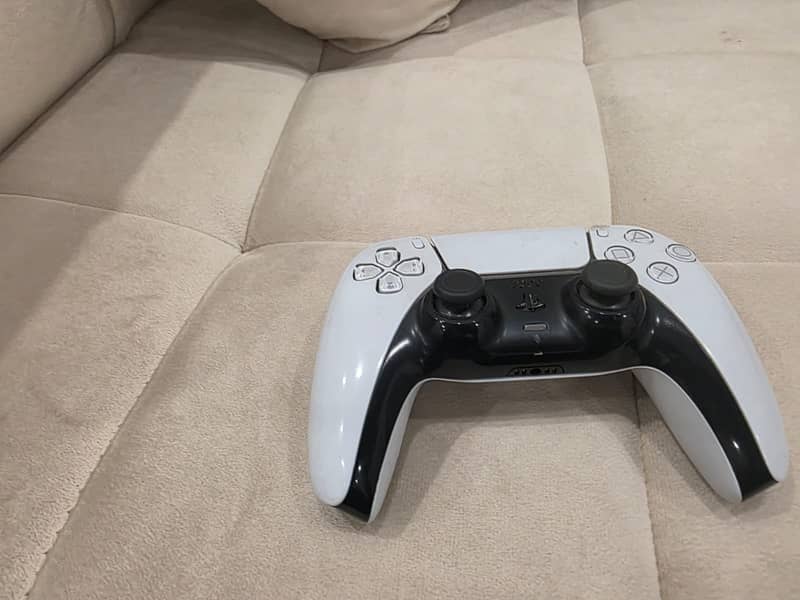 PS5 Controller (Original) 6