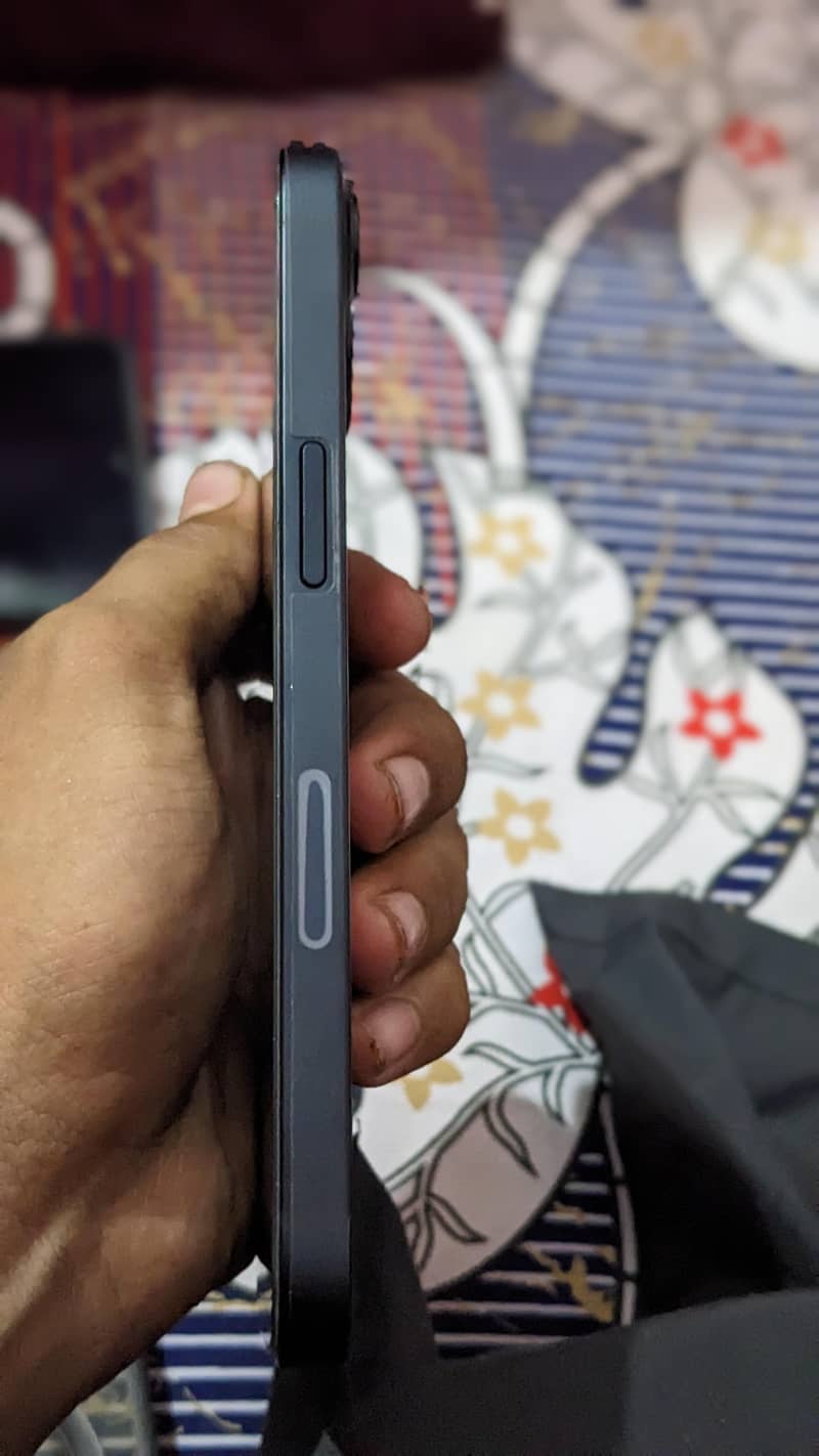 IPHONE 13 2
