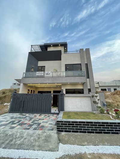 8 marla exuberant house @3.80 Cr - Sector B17 Islamabad.