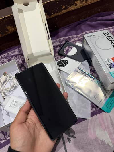 Infinix zero 40