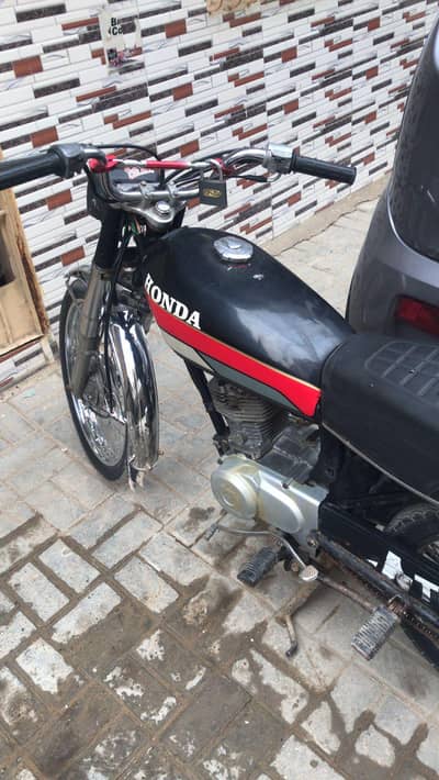 Honda 125 1992 model wathsap NUM 03370480445