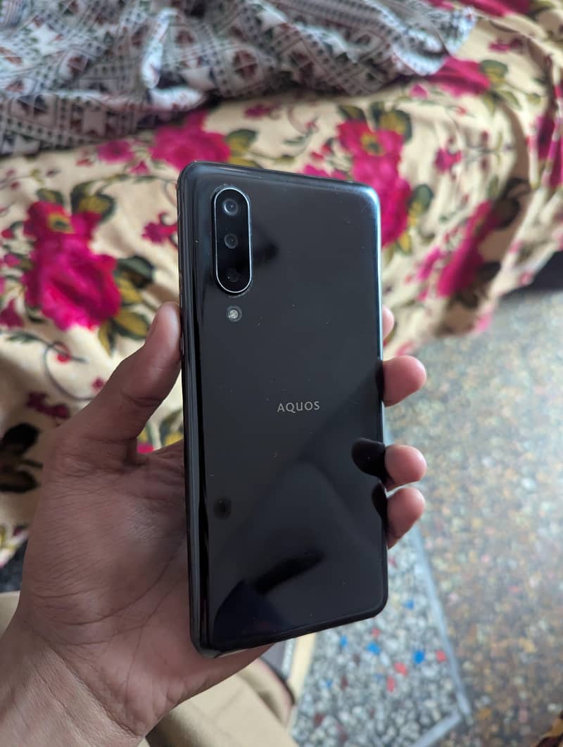 sharp aquos zero basic 5g 1