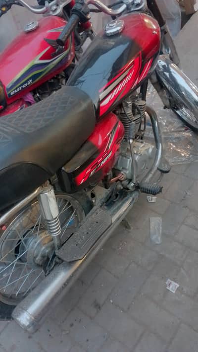 Honda 125 cg model 2000