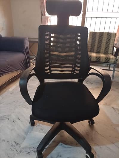 Comfortable Plastic Chair for Sale – Strong & Durable