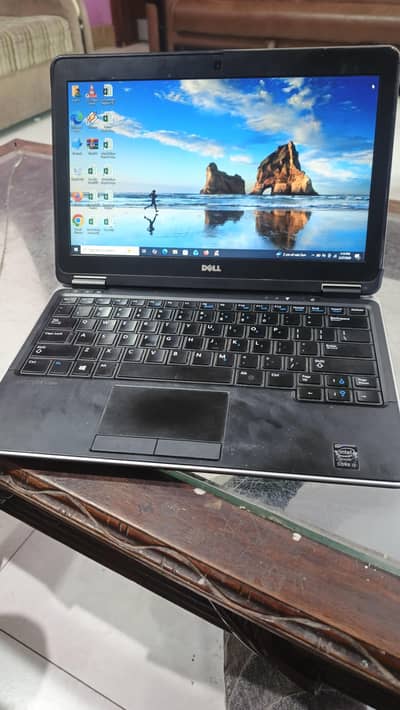 laptop Dell 7240  12 ram ussd 128