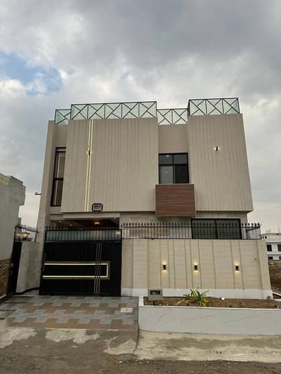 Short corner, double heighted house @4 Cr in Sector B17 Islamabad.