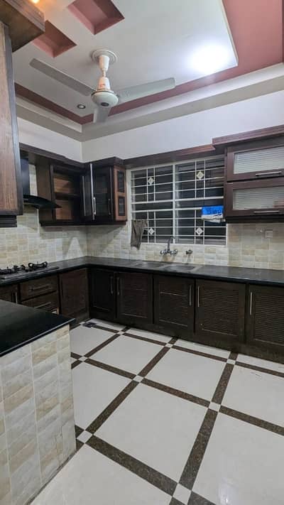 Beautiful 10 Marla lower portion