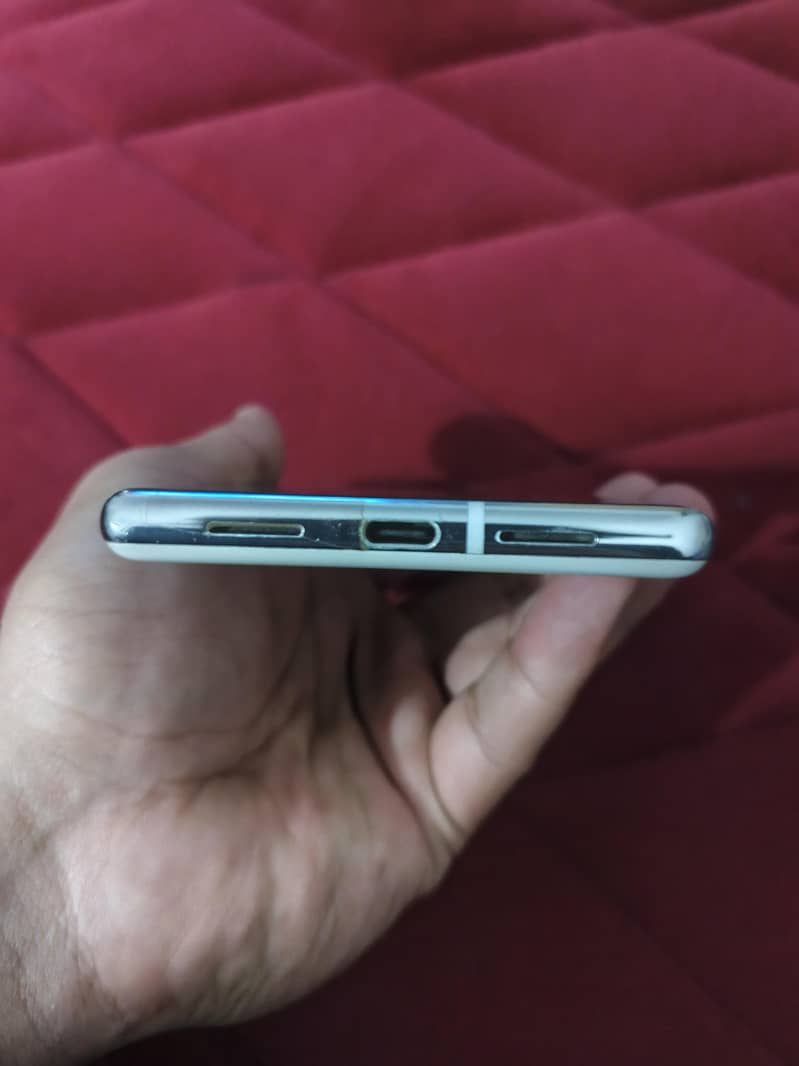 GOOGLE PIXELS 6 PRO 9