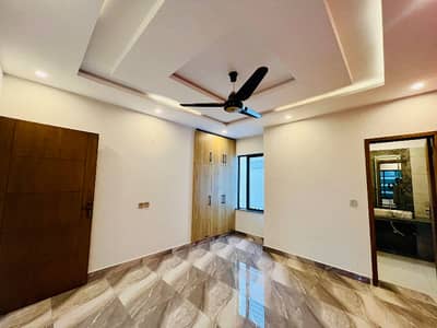 10 Marla Single Story house Available For Rent