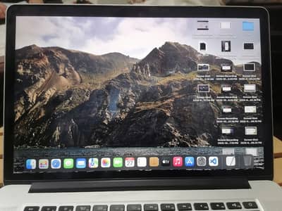 Apple Macbook Pro  Core i7( Retina, 15-inch, Mid-2015)