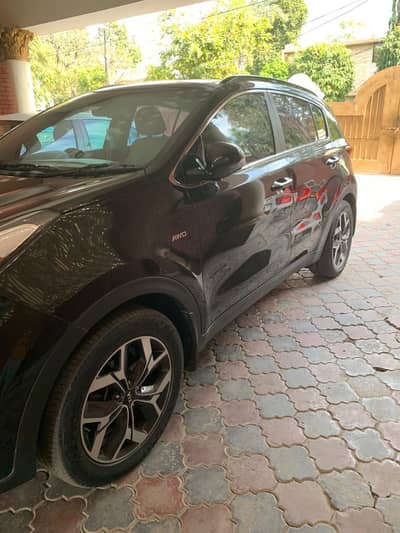Kia sportage AWD 2021 total genuine