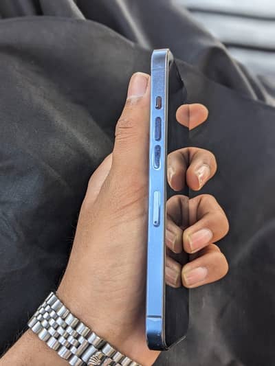 iPhone 13 pro 256 factory unlock.