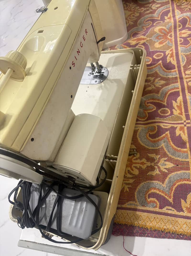 singer sewing machine 1