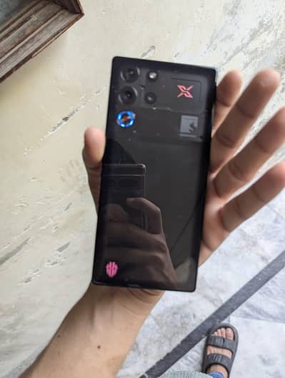 10/10 front and back screchless Redmagic 10pro512