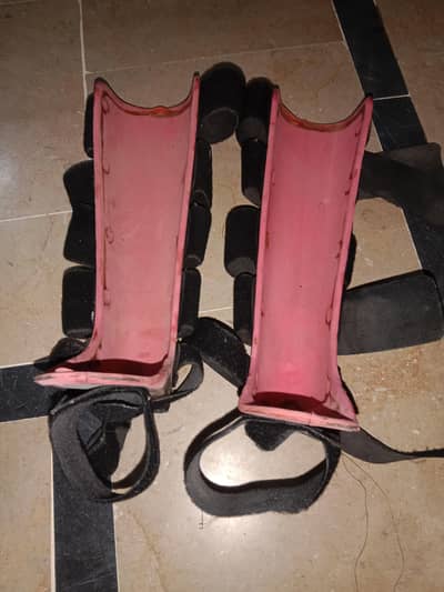 Leg braces for 2 to 3 years