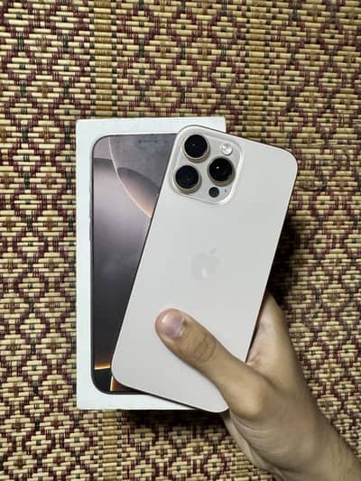 Iphone 16 pro max Factory Unlock with box