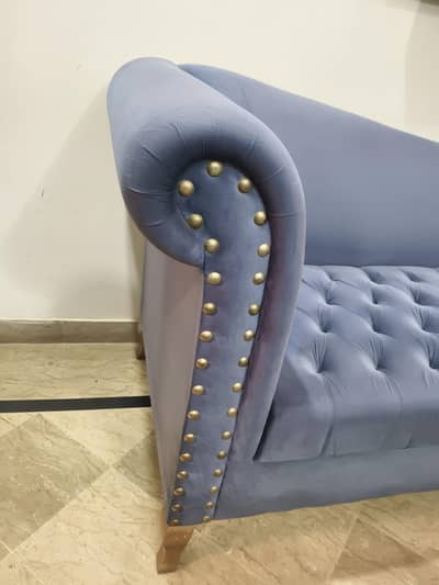 Elegant Blue Velvet Dewan / Sofa – Stylish & Comfortable