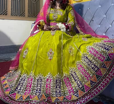 Medium size Mehndi skirt shirt mirror work shop from rabi center