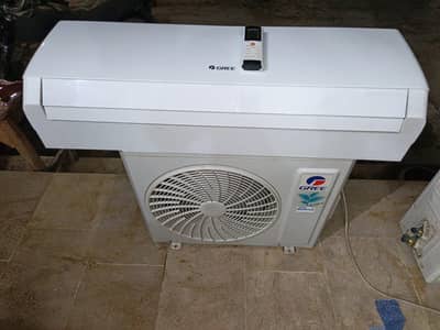 Gree 1.5 ton DC inverter ( heat & cool)