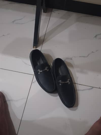 42 8/9 loafers just like new