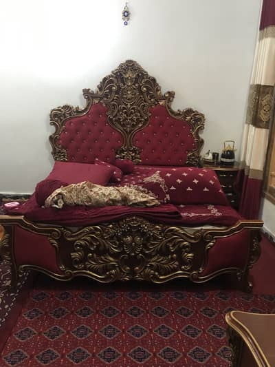 Good condition full size duble bed 2 Side table sengermez and 1 stoll
