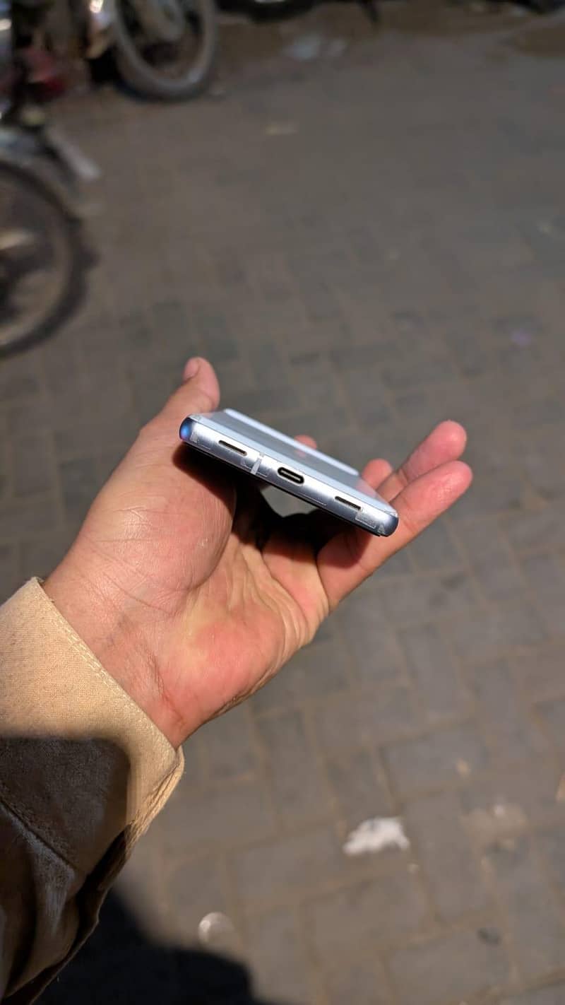 google pixel 7a 3