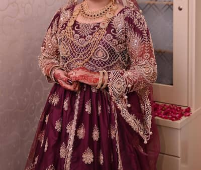 Luxury Maroon(falsal)Lehenga – HeavyEmbroidery Wedding Dress(like new)