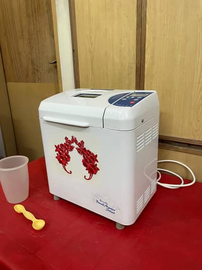 Breville Italy Automatic Electric Bread Maker  / Dough Maker