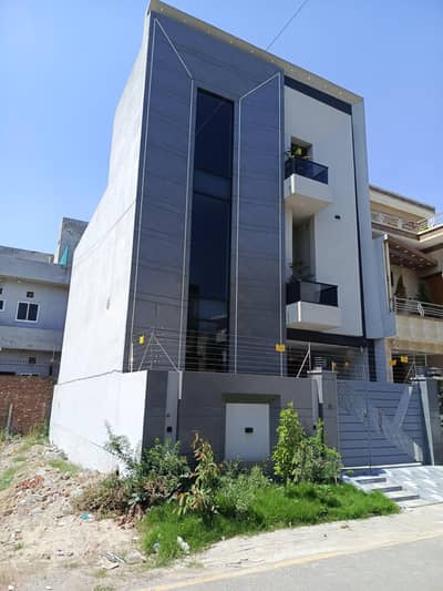 5 Marla Ultra Modern Design Prime Location Central Park A1 Block