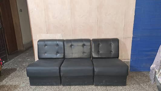 Office Sofa Available 4 pcs