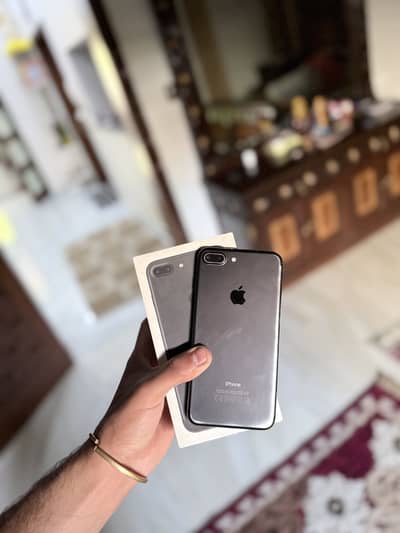 Iphone 7 plus pta approved black colur only finger sensor not work