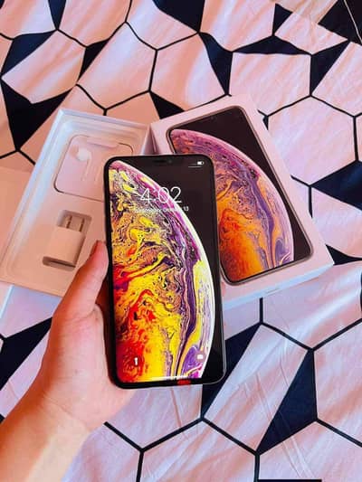 iPhone xs max pta approved 256gb my Whatsapp number 0349_5998171