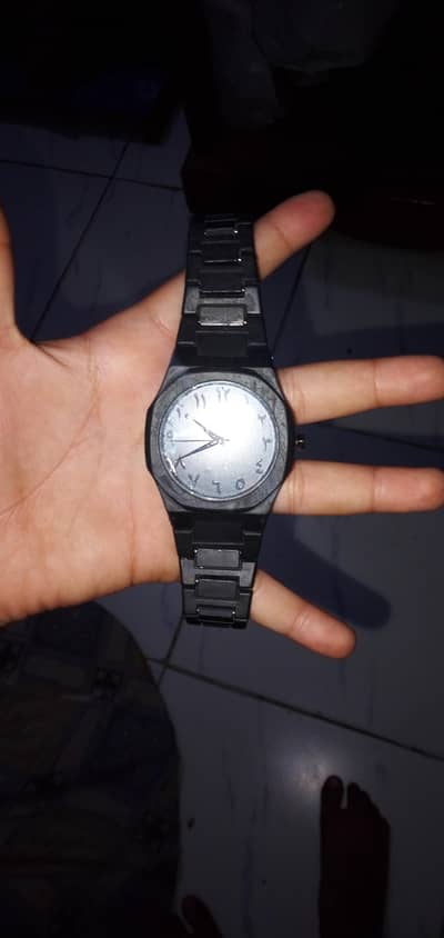 black aura watch