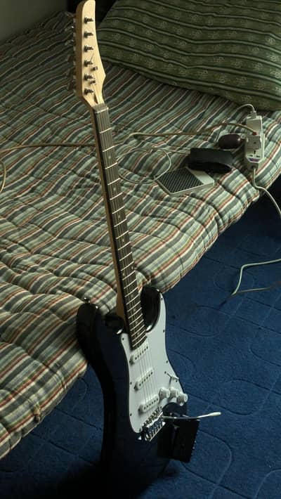 Electric Strat Style Guitar