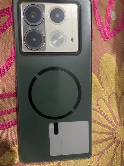 infinix note with original charger cable can be exchange with Aquos R7