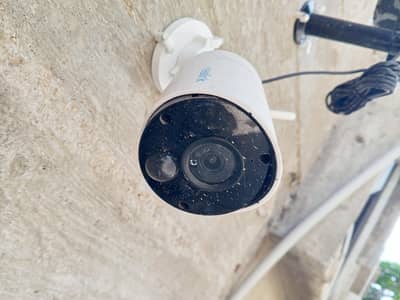 wireless battery IP camra plus solar plate  brand name reolink